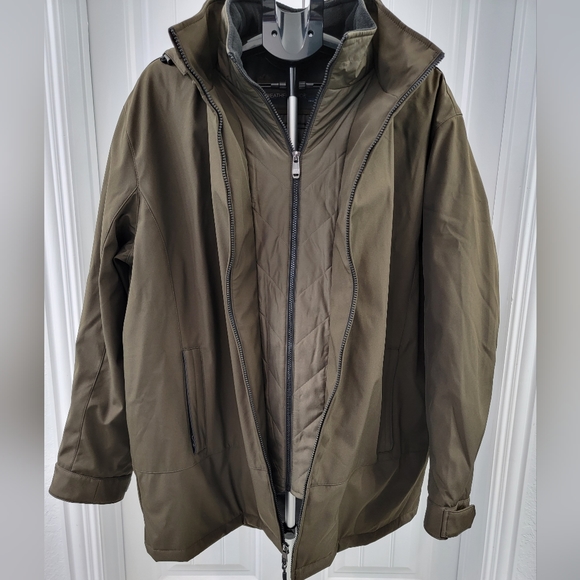 Weatherproof winter jacket - Picture 3 of 7